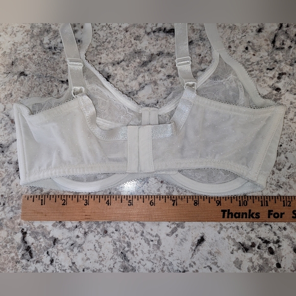 Wacoal Retro Chic Underwire White Lace Bra 34D, Semi Sheer, Lacey - Picture 2 of 8